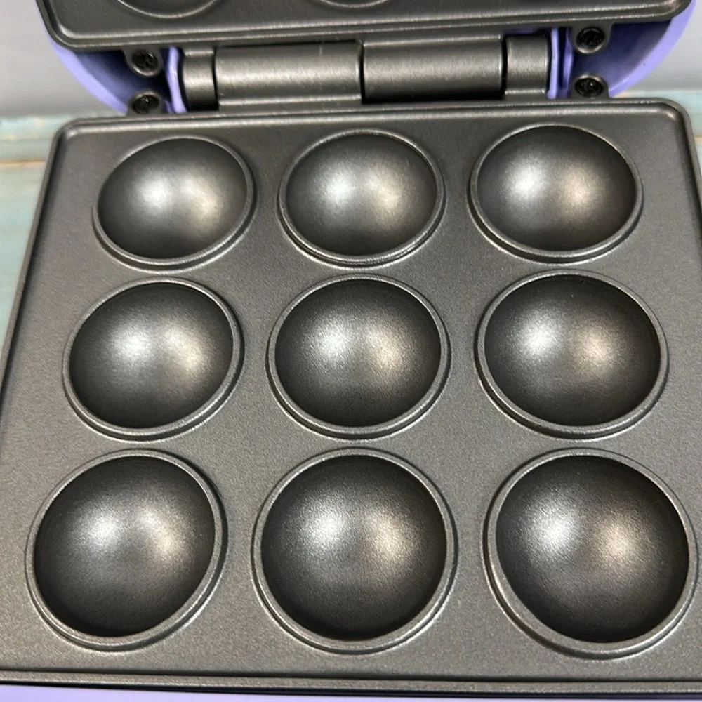 BABYCAKES mini cake pop maker  - new without box